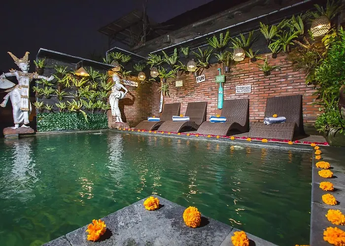 Ubudku 4* ウブド