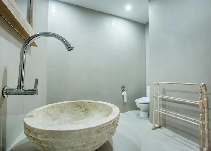 Ubudku 4* ウブド